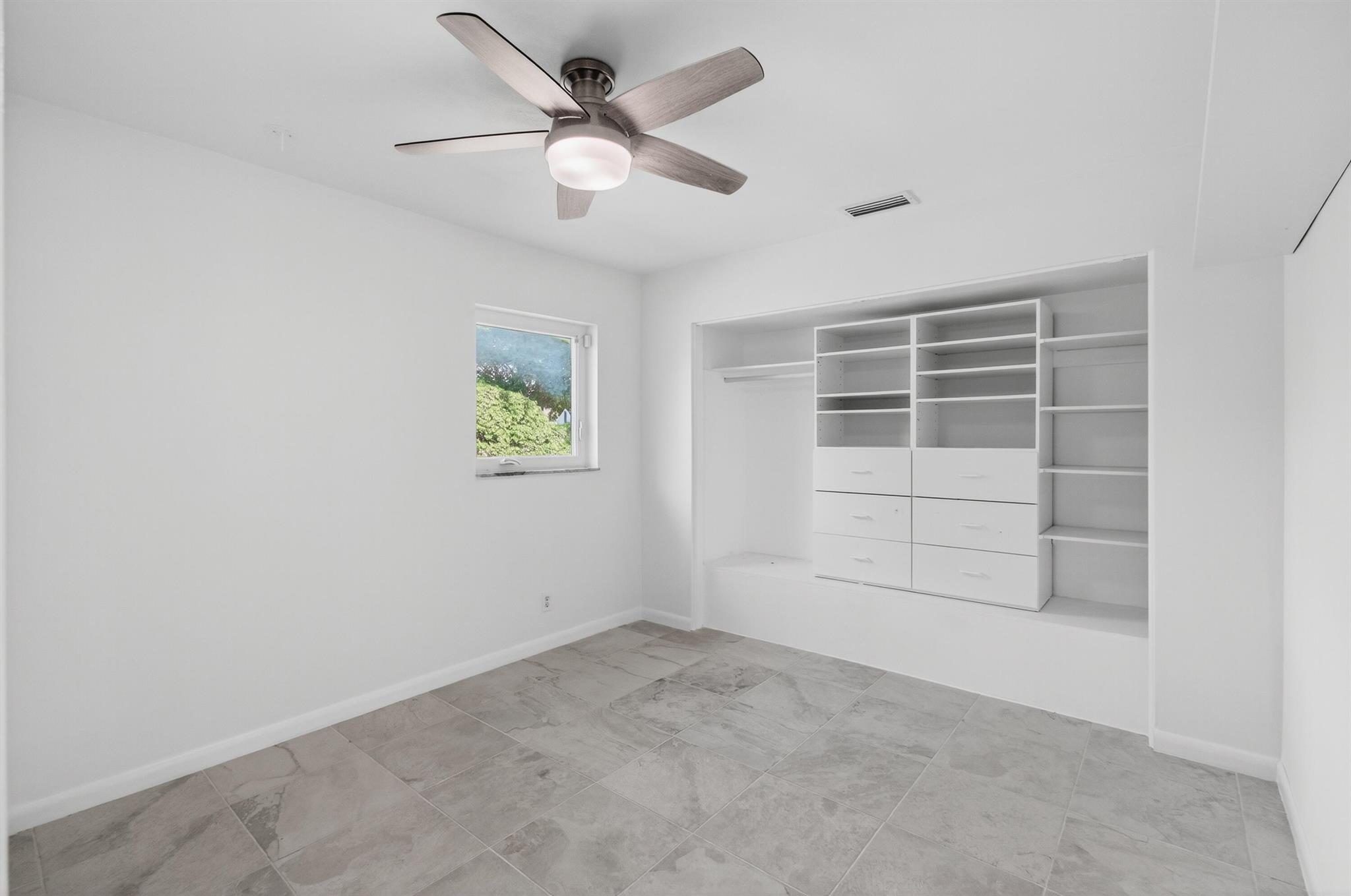 COUNTRY CLUB VILLAGE SEC - Residential Lease