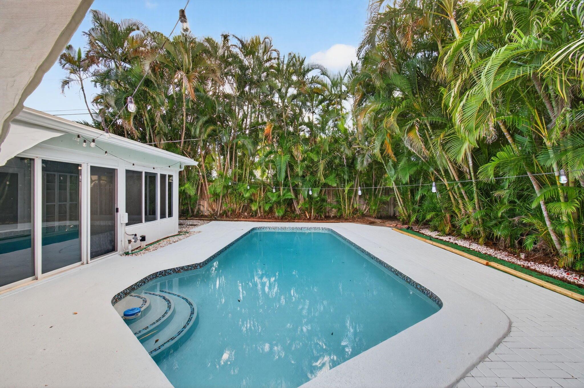 COUNTRY CLUB VILLAGE SEC - Residential Lease