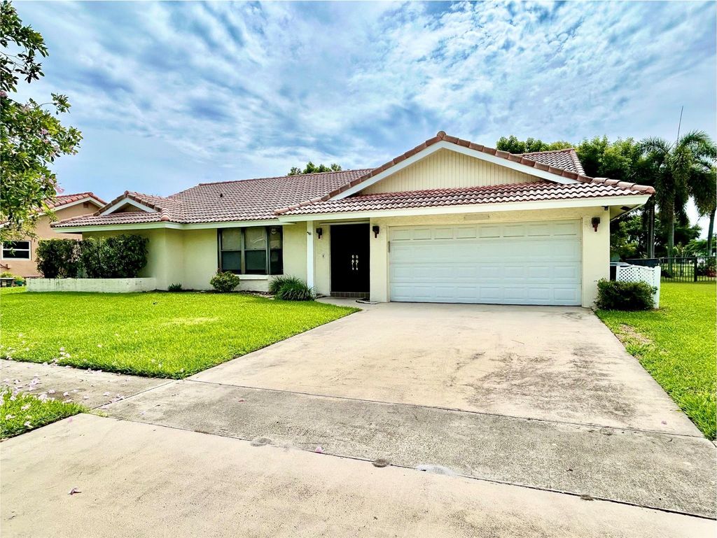 Photo of 7020 NW 5th Avenue, Boca Raton, FL 33487 (MLS # F10514602)