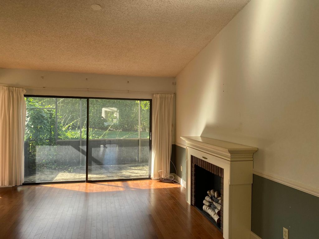 Photo of 7 Eaton Place, Boynton Beach, FL 33426 (MLS # R10939970)