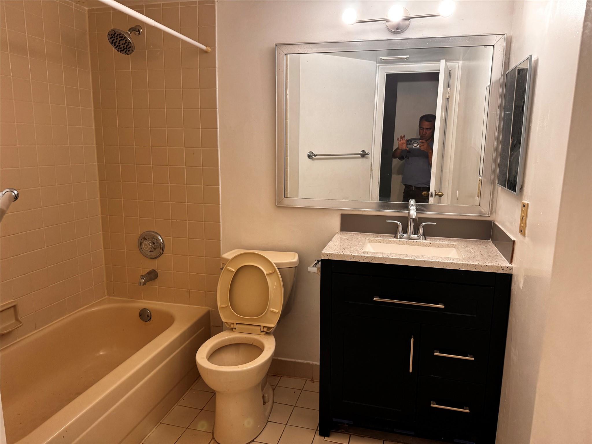 Edgewater condo - Residential