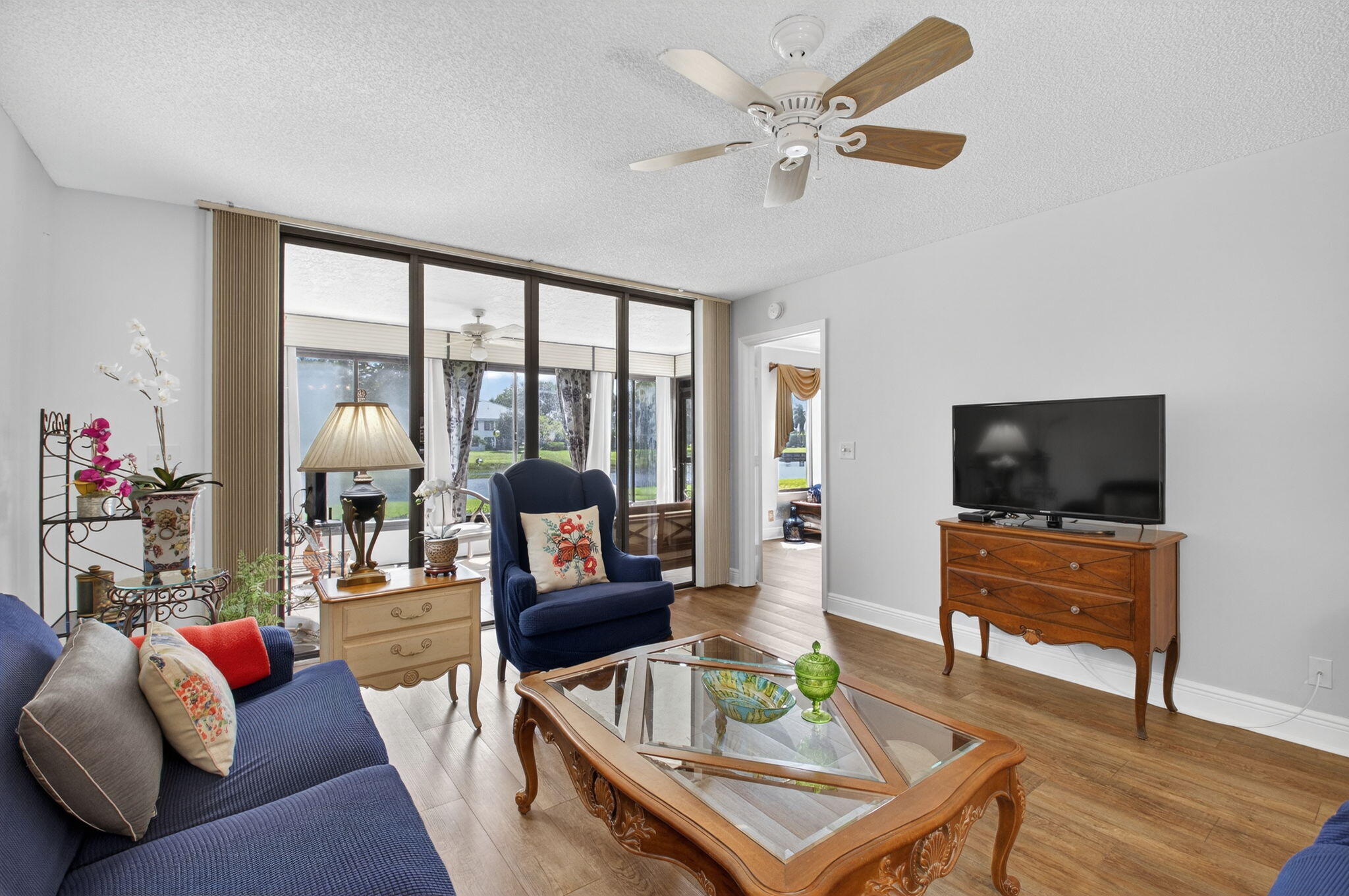 GLENEAGLES CONDO IV - Residential