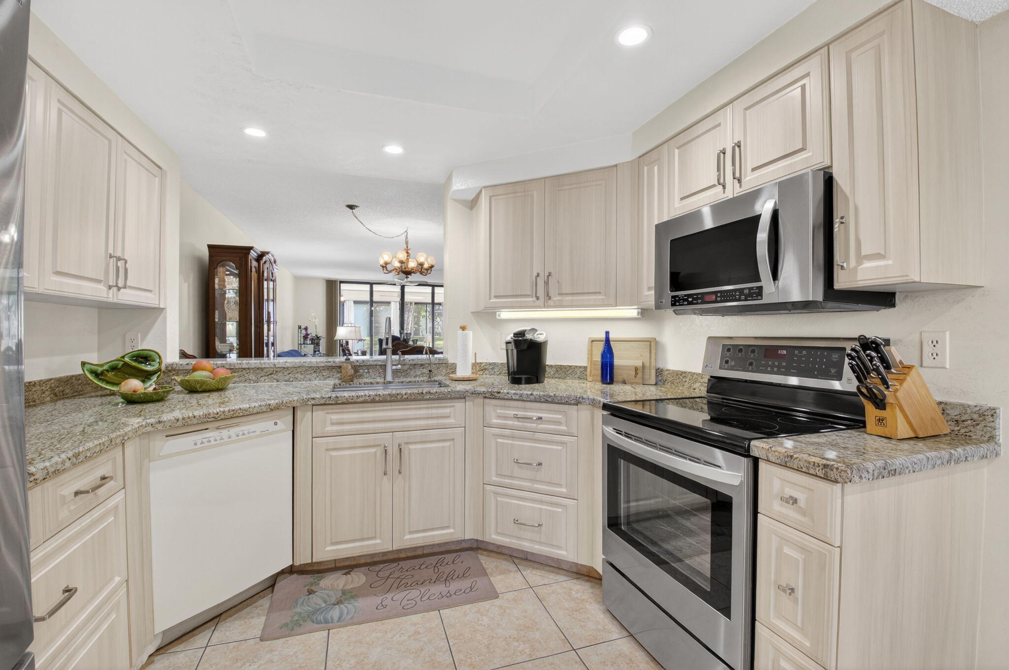 GLENEAGLES CONDO IV - Residential