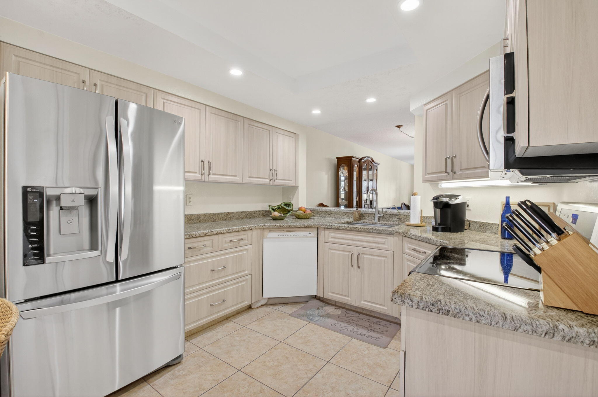 GLENEAGLES CONDO IV - Residential