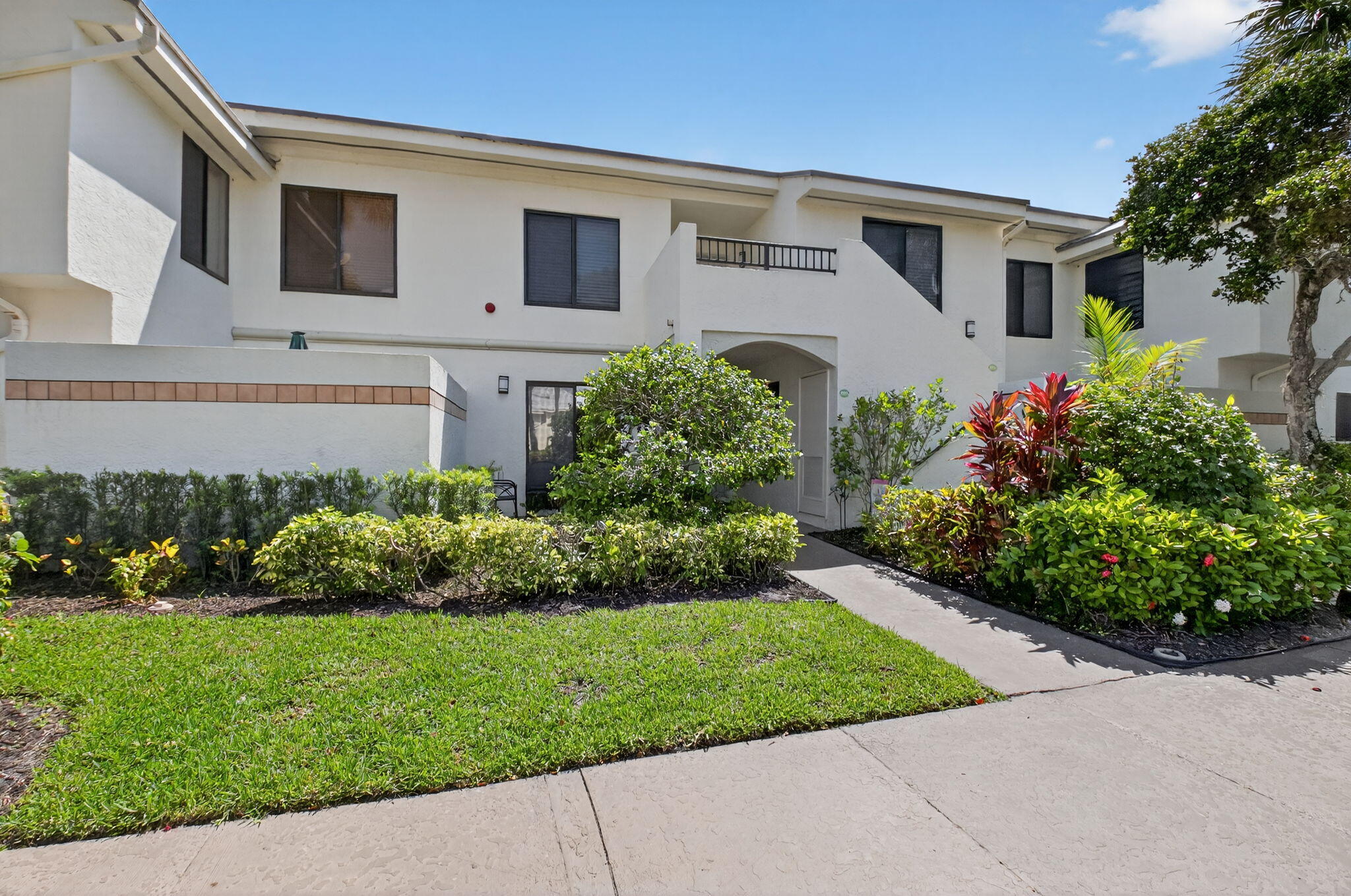 GLENEAGLES CONDO IV - Residential