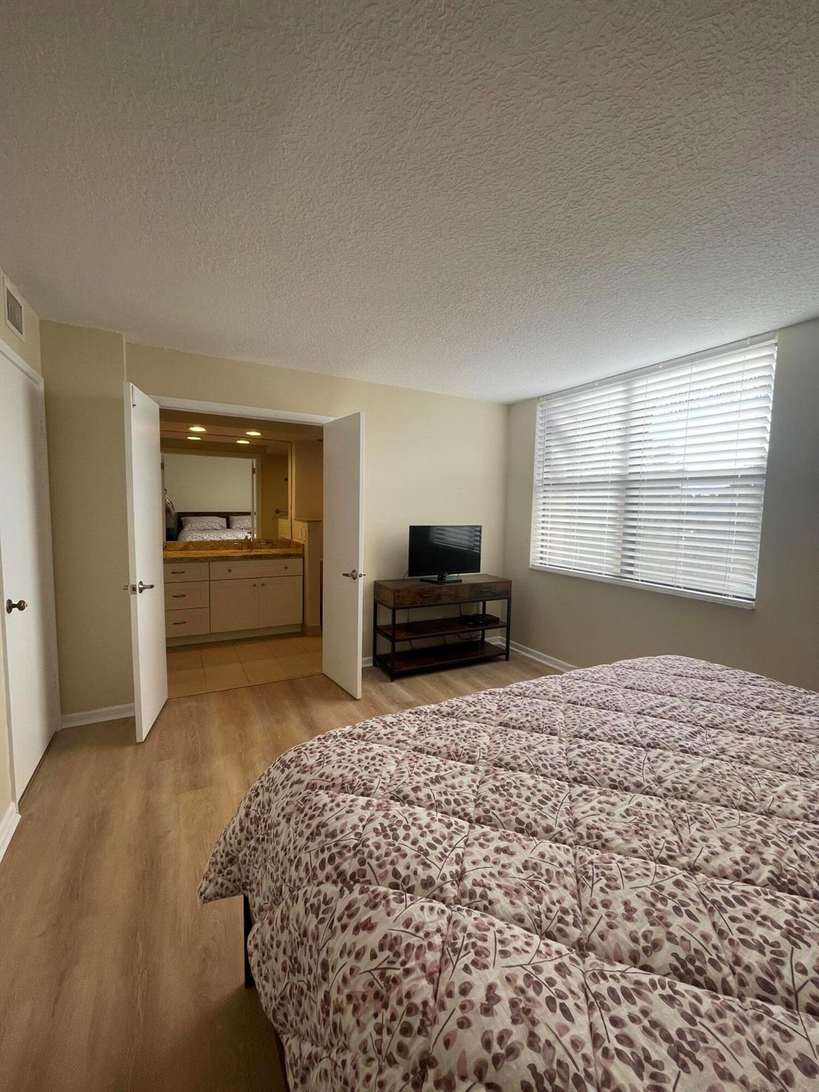 LAVERS DELRAY RACQUET CLUB CONDO - Residential Lease