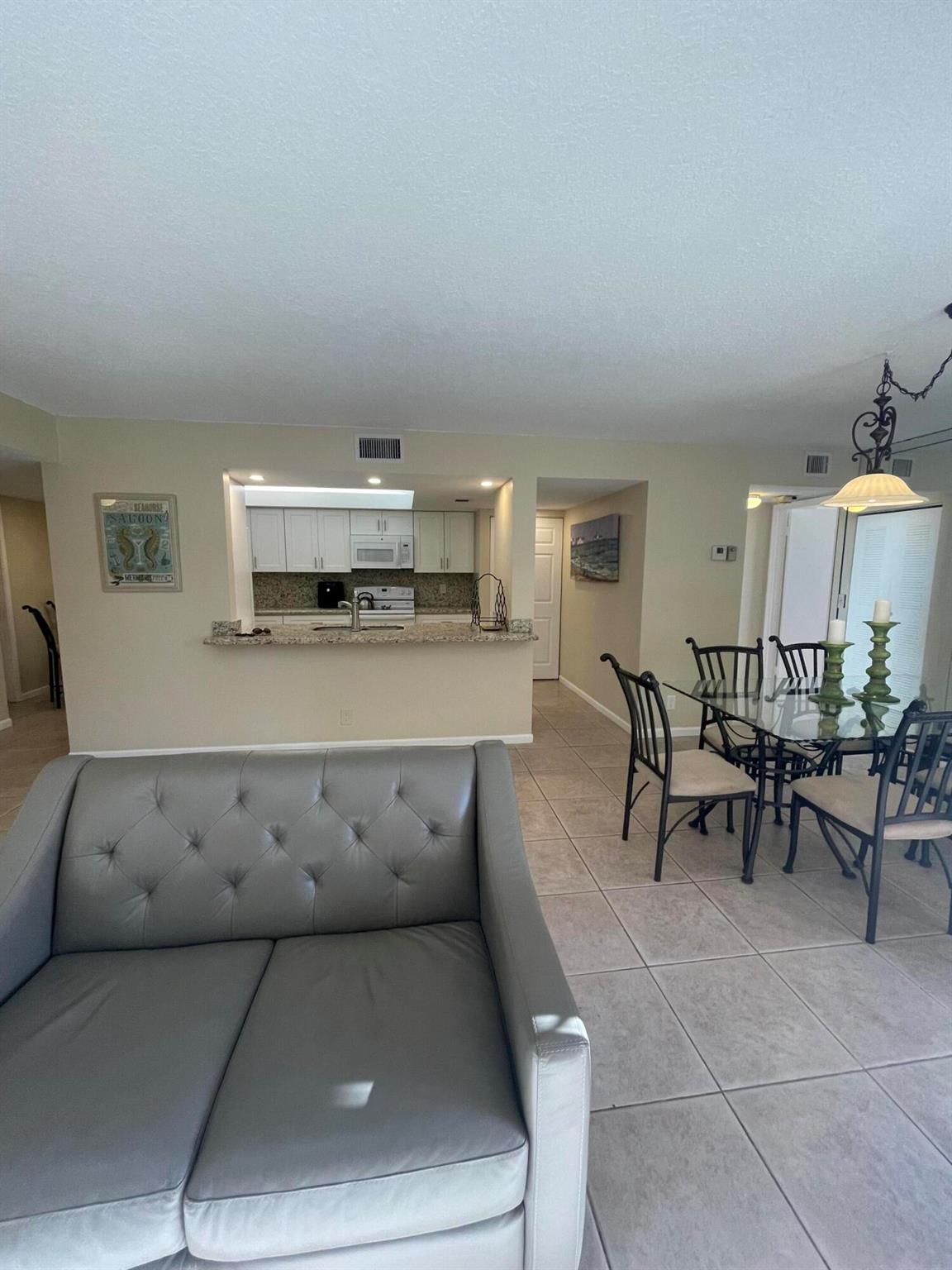 LAVERS DELRAY RACQUET CLUB CONDO - Residential Lease