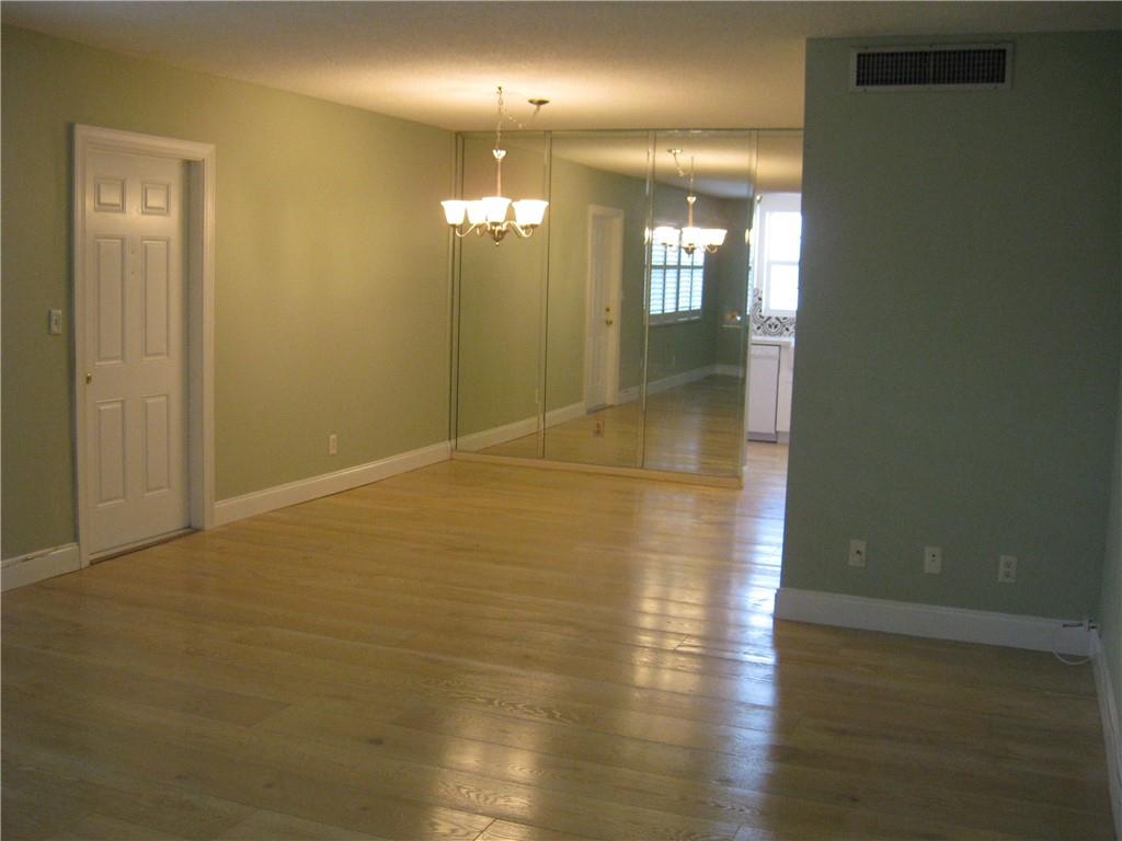 Colonial Manor East - Residential