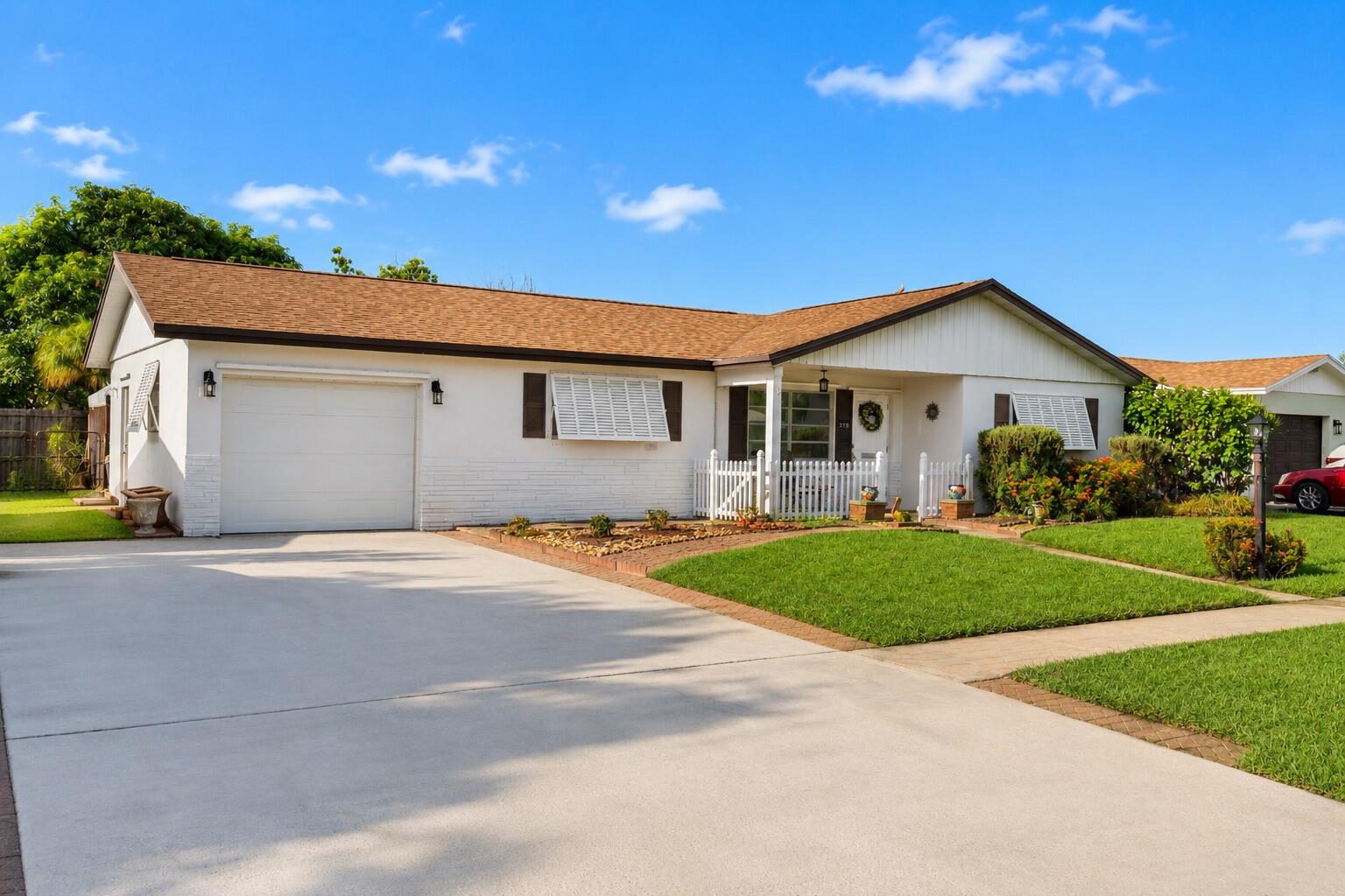 2593 Bahia Road
