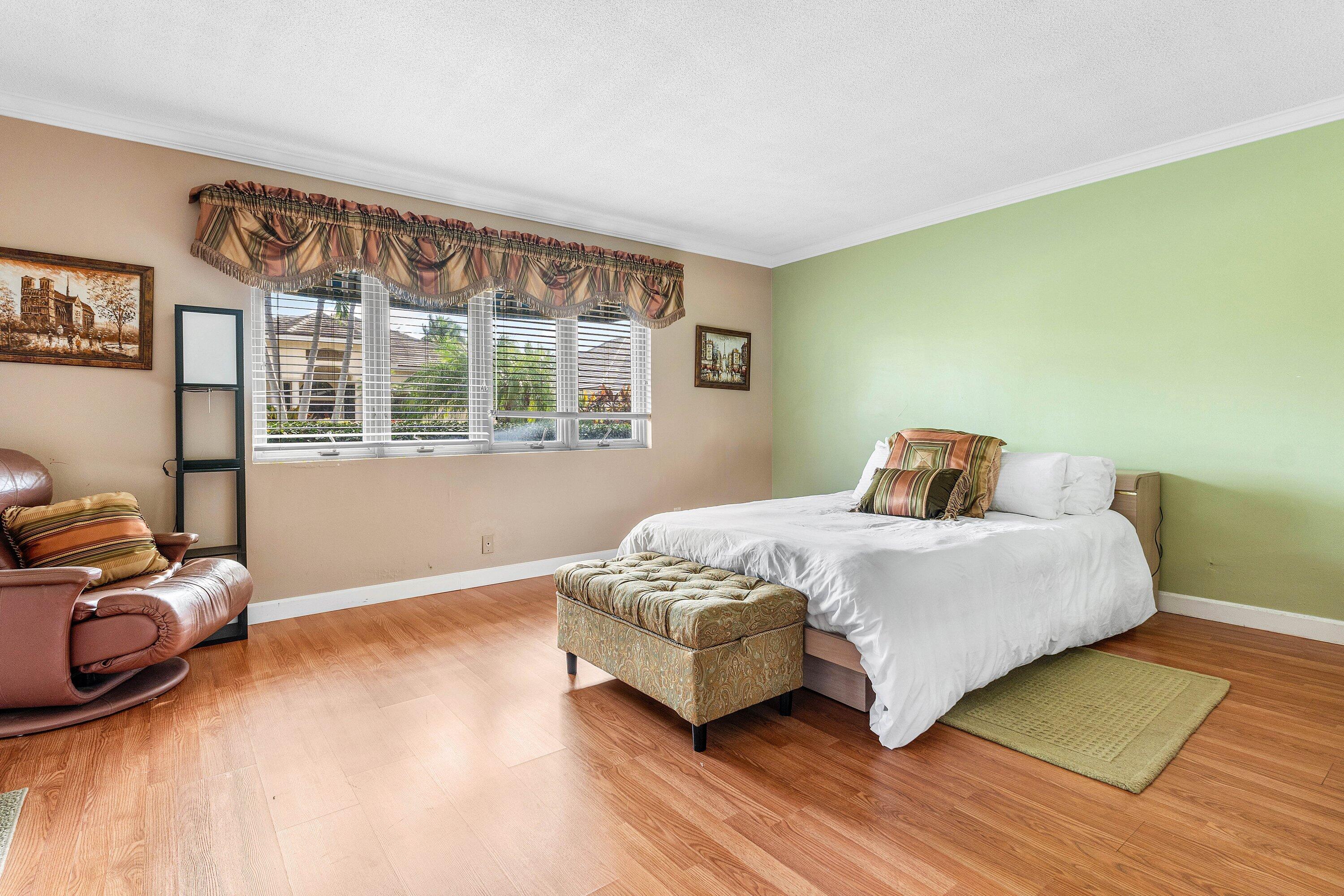 ROYAL PALM YACHT & COUNTR - Residential Lease