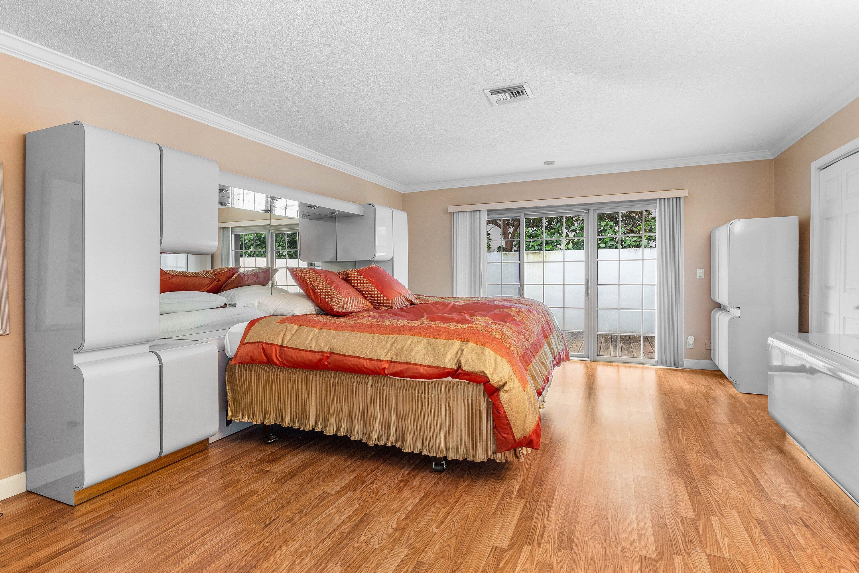 ROYAL PALM YACHT & COUNTR - Residential Lease