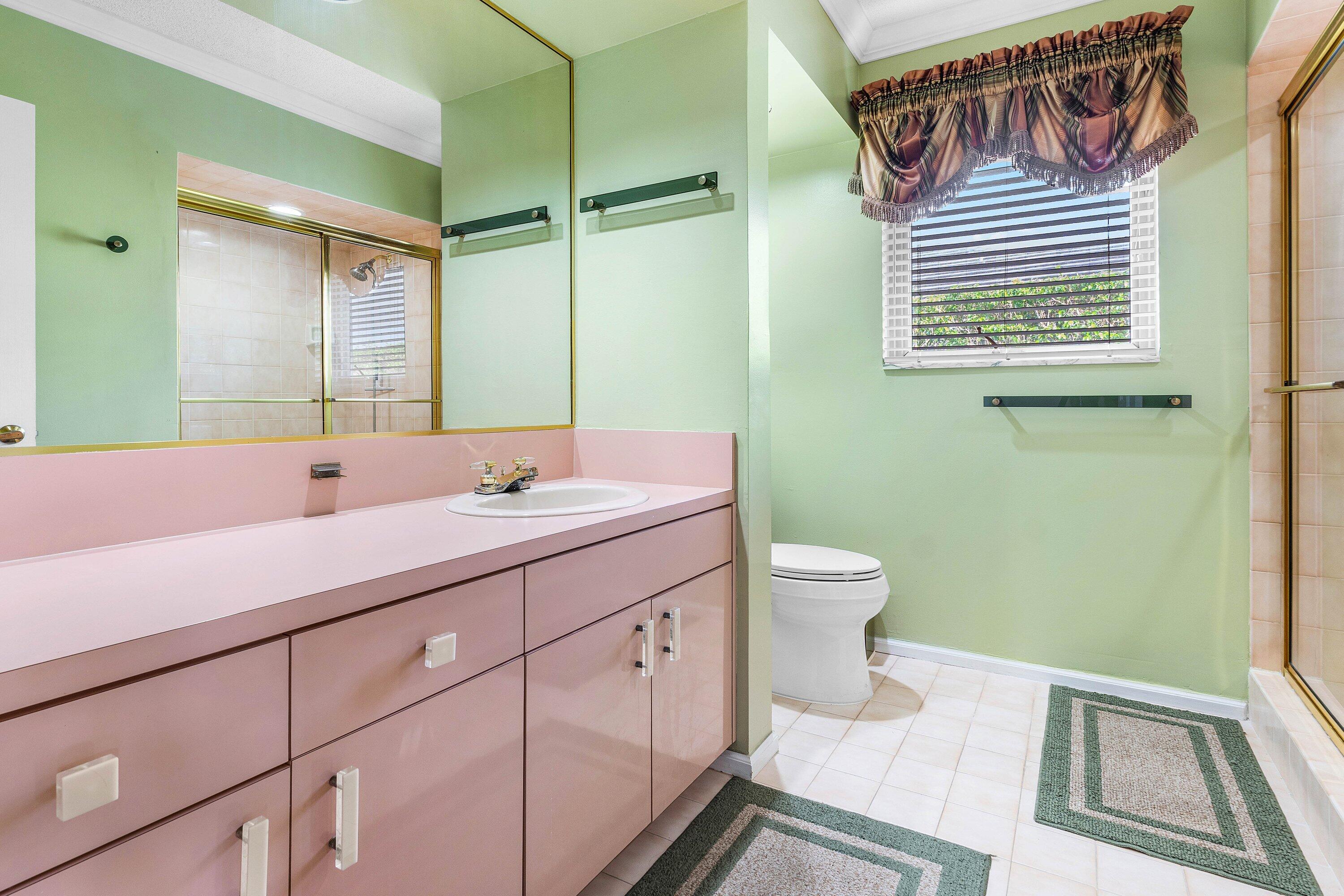 ROYAL PALM YACHT & COUNTR - Residential Lease