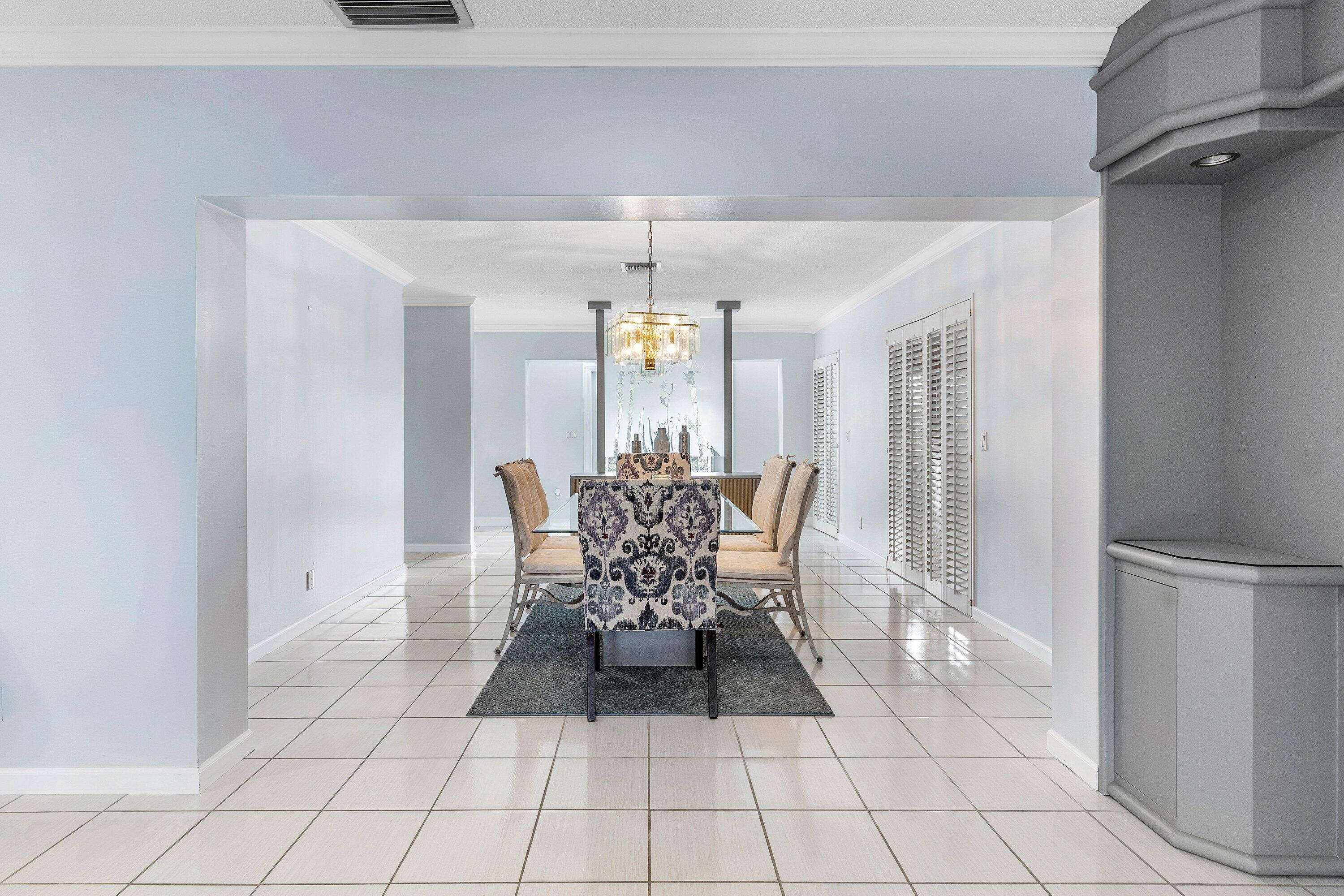 ROYAL PALM YACHT & COUNTR - Residential Lease