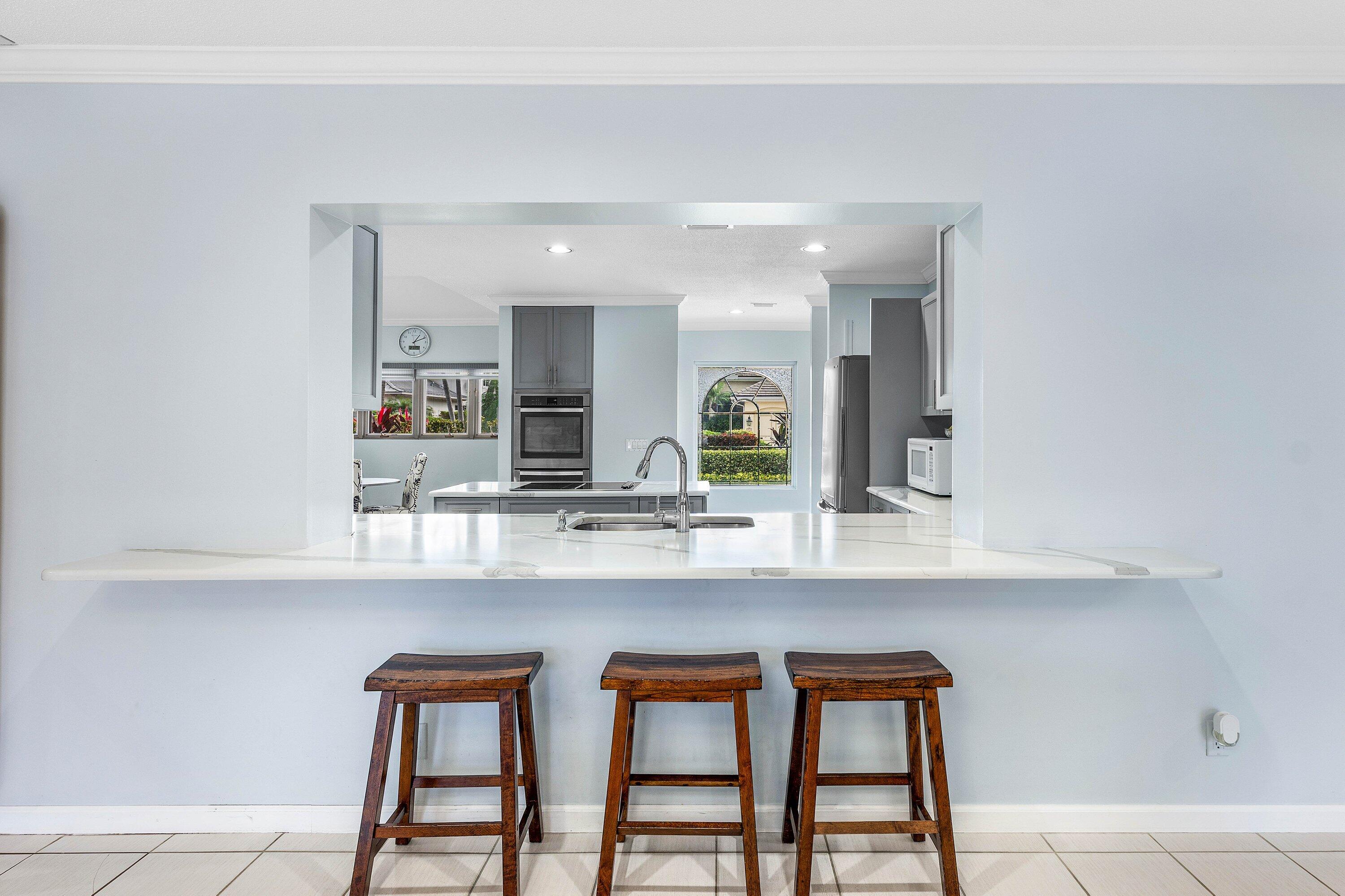 ROYAL PALM YACHT & COUNTR - Residential Lease