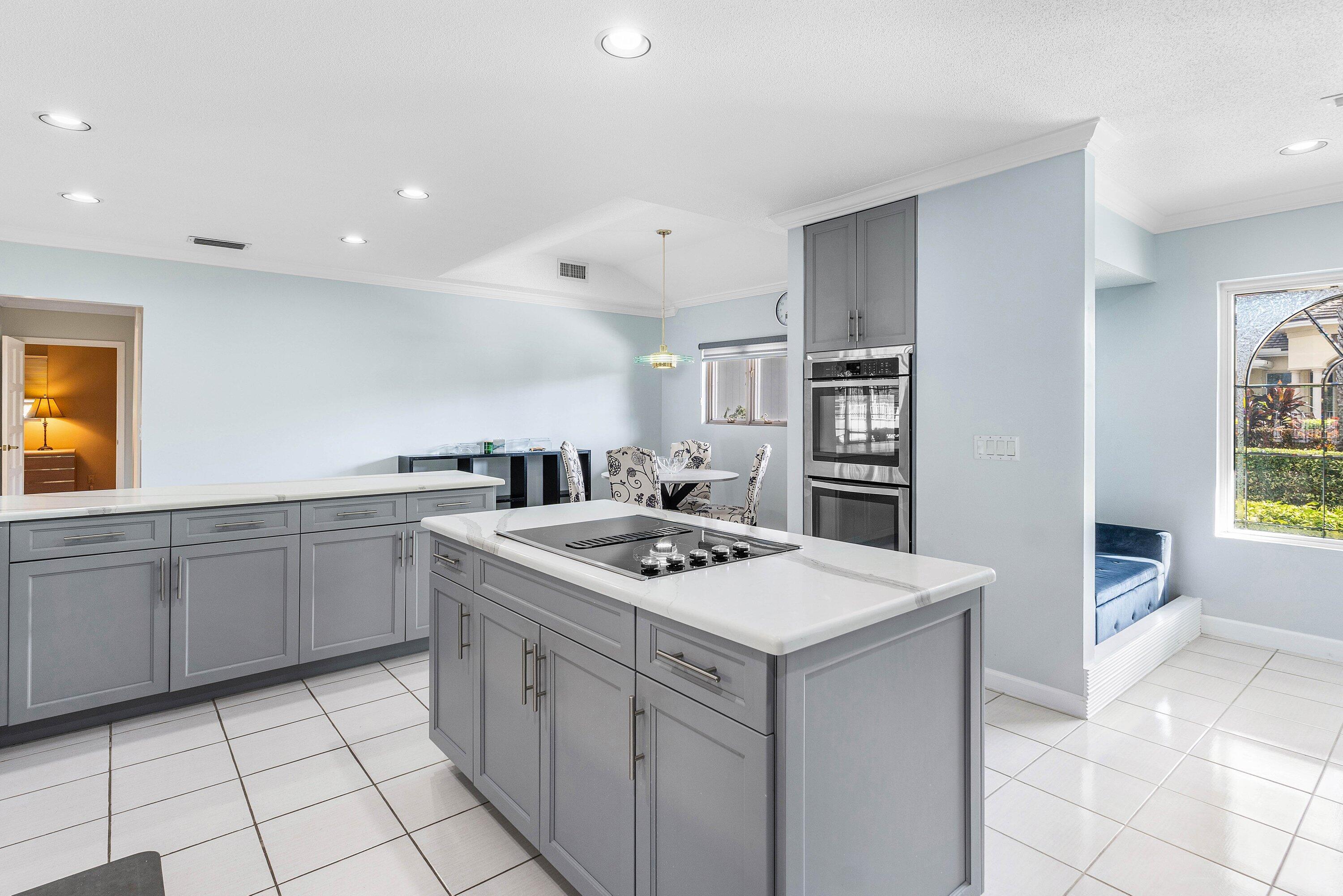 ROYAL PALM YACHT & COUNTR - Residential Lease