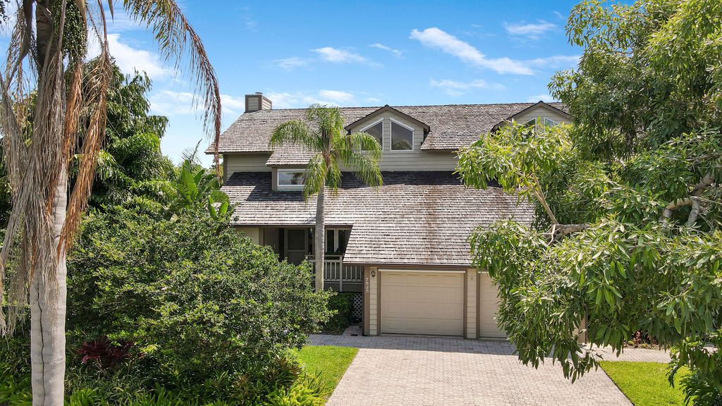 Photo of 7525 SE Jamaican Court, Hobe Sound, FL 33455 (MLS # R10891170)