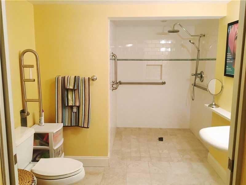 SHORELAND - Residential