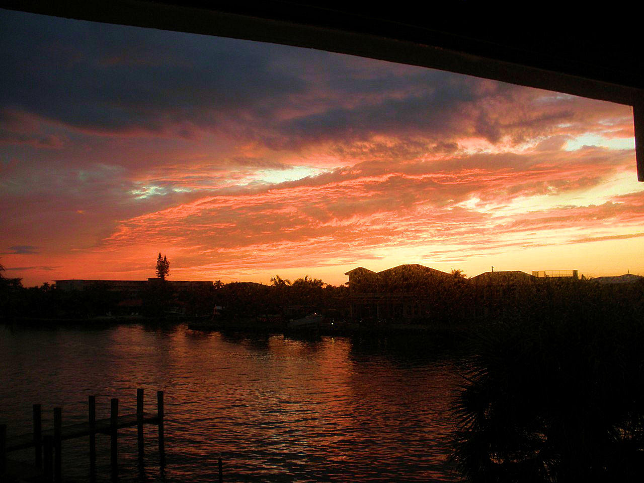 SHORELAND - Residential