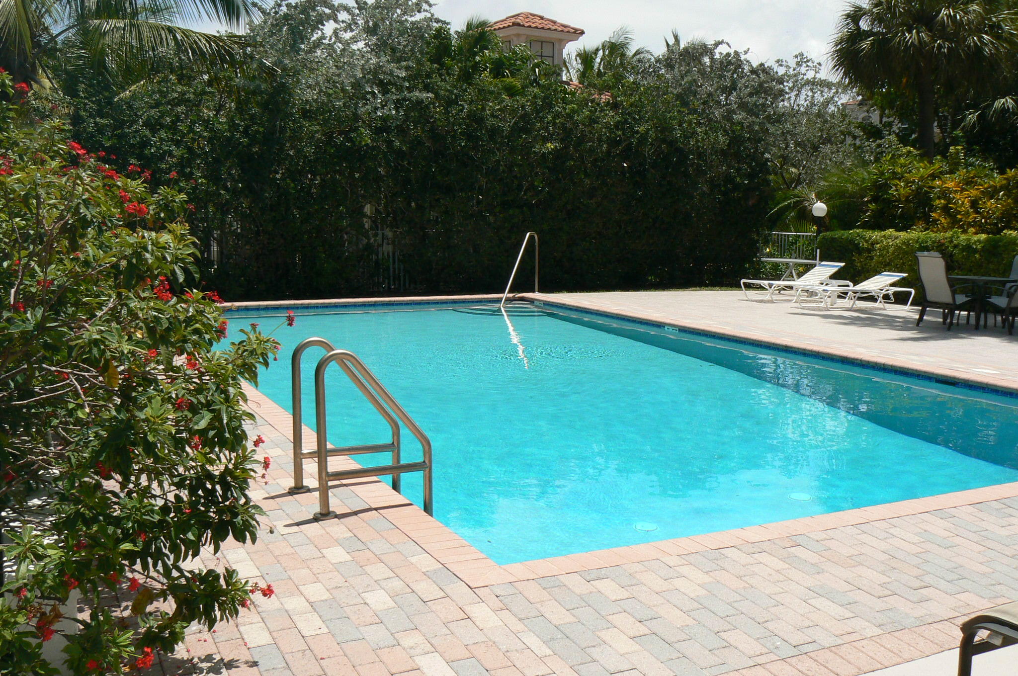 SHORELAND - Residential