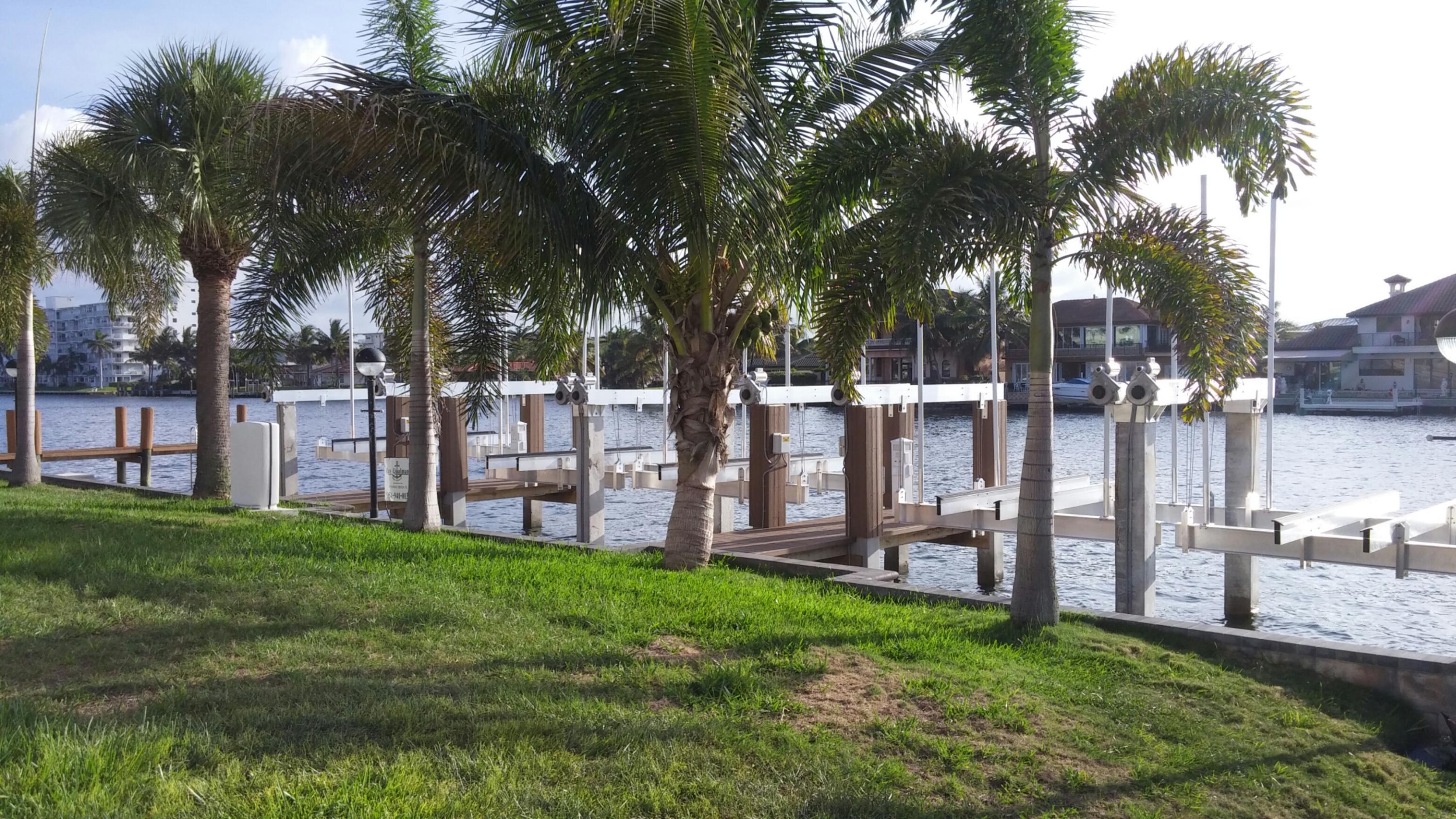 SHORELAND - Residential