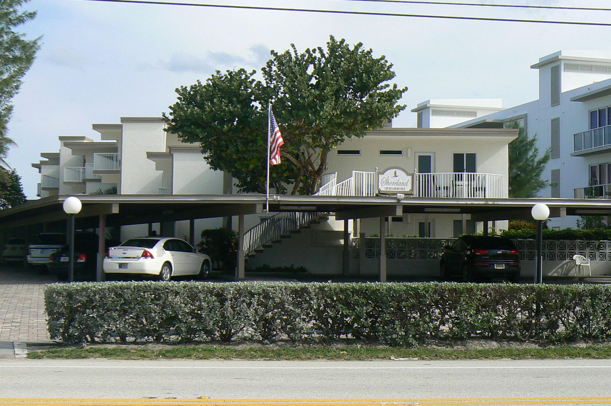 SHORELAND - Residential