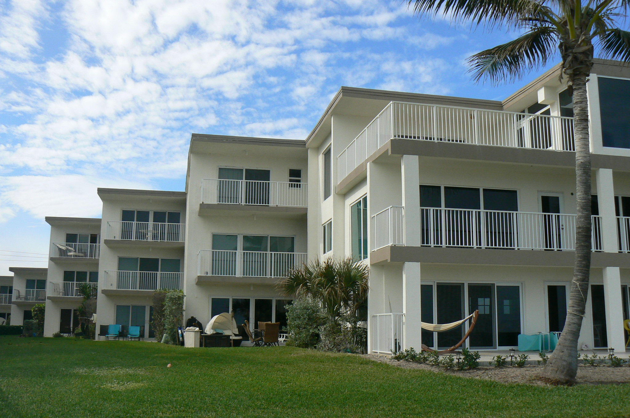 SHORELAND - Residential