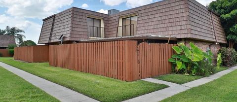 1034 Springdale Circle Palm Springs FL 33461