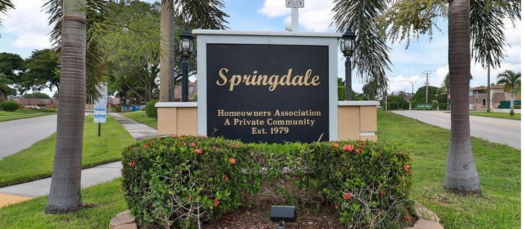 Photo of 1034 Springdale Circle, Palm Springs, FL 33461 (MLS # R11158787)