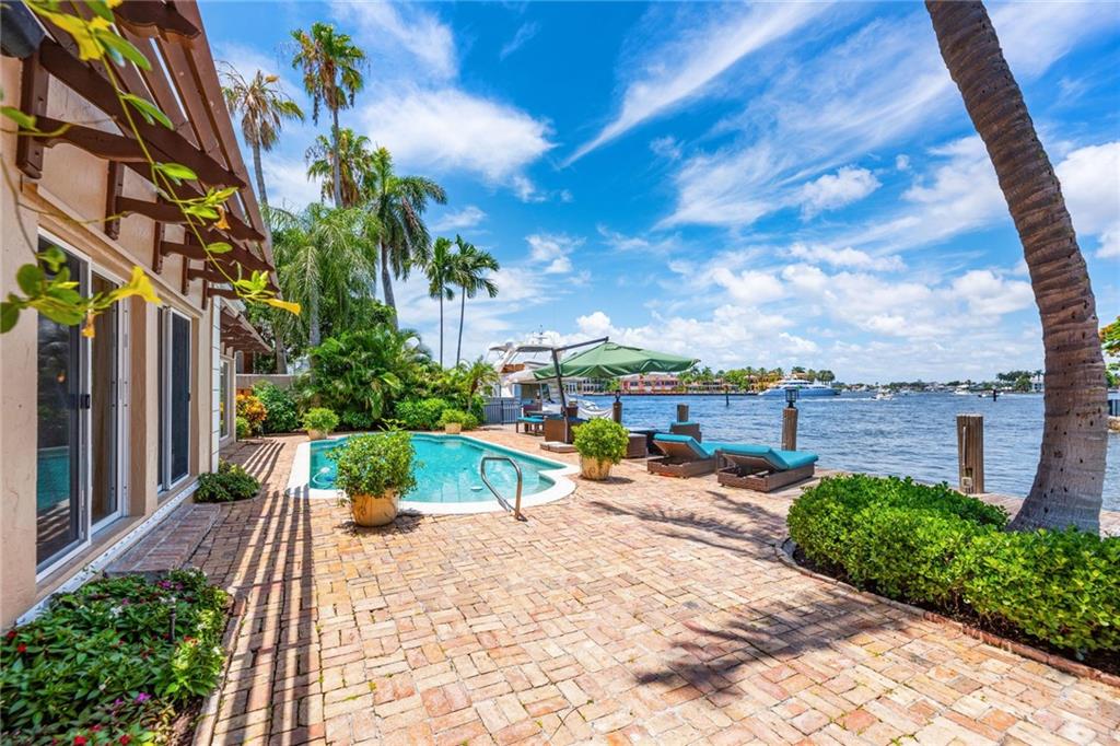 Las Olas Isles - Residential