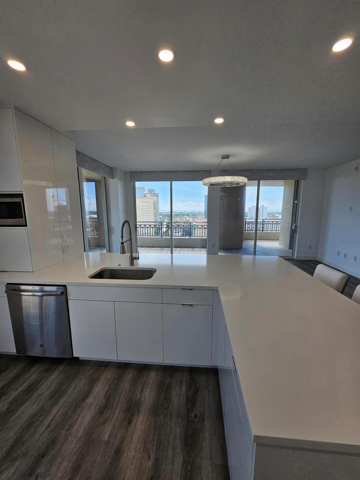 CITYPLACE SOUTH TOWER CONDO - Residential Lease