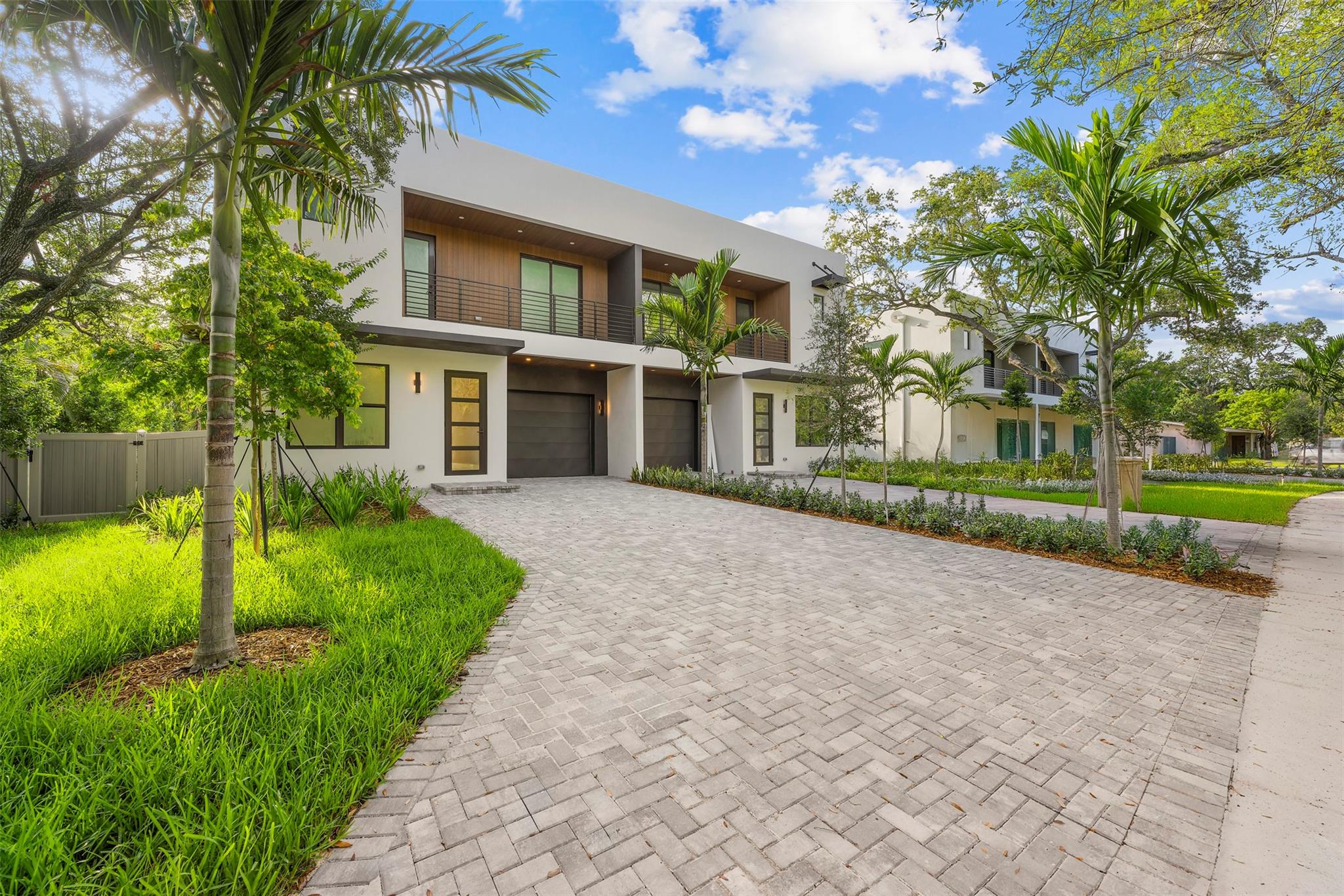 3294 SW 15th Ave