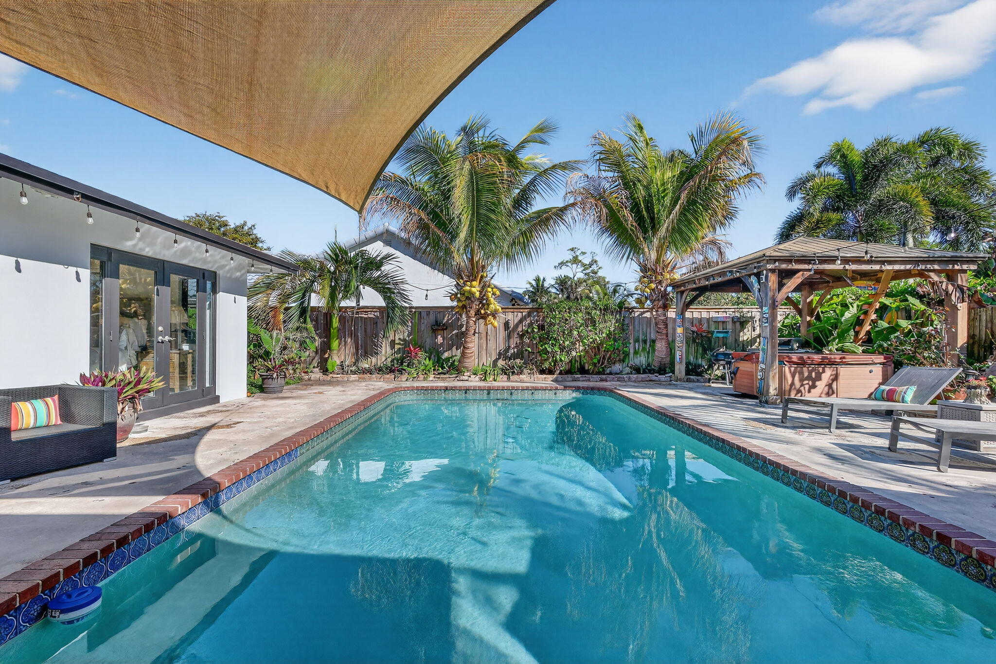 SUNFLOWER DELRAY - Residential Lease