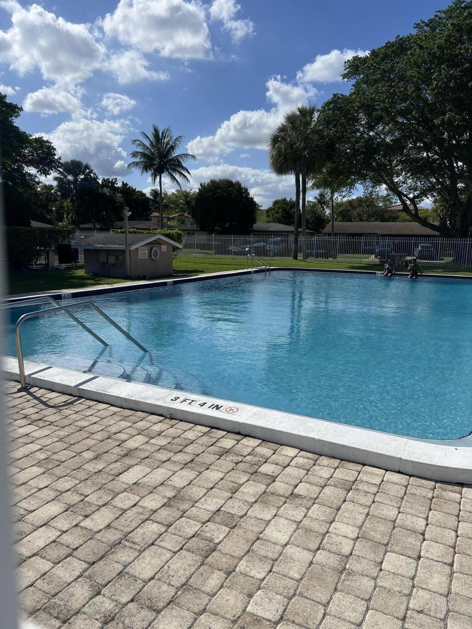 MAINLANDS OF TAMARAC LAKES - Residential