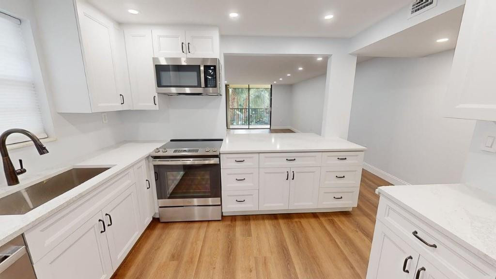 LINTON WOODS COND UNIT 20 - Residential
