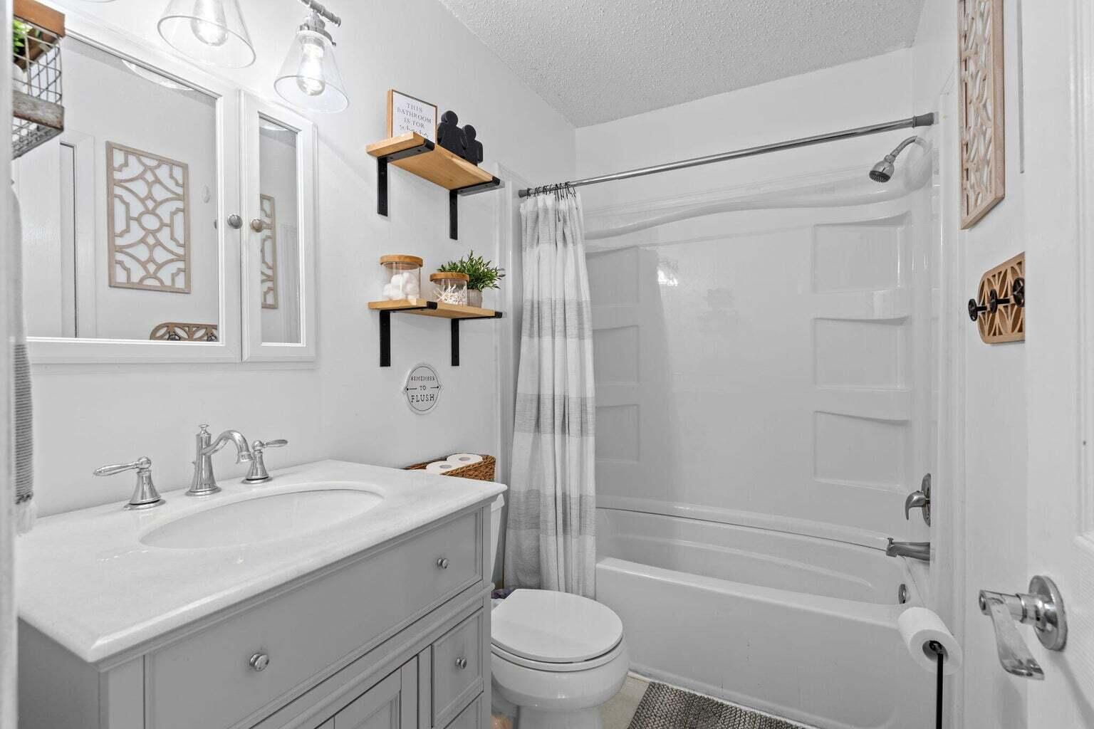 LOXAHATCHEE GROVES - Residential