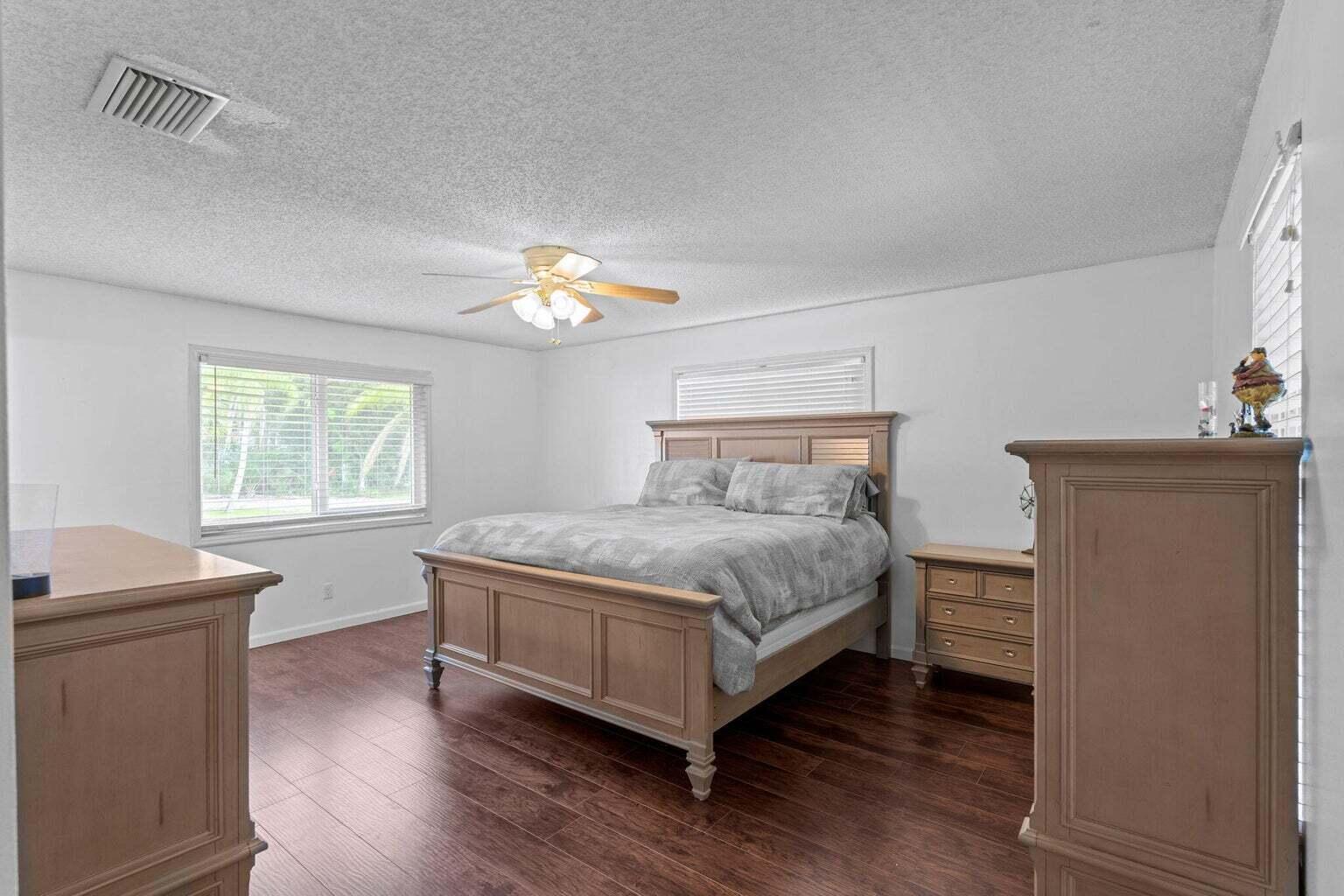 LOXAHATCHEE GROVES - Residential