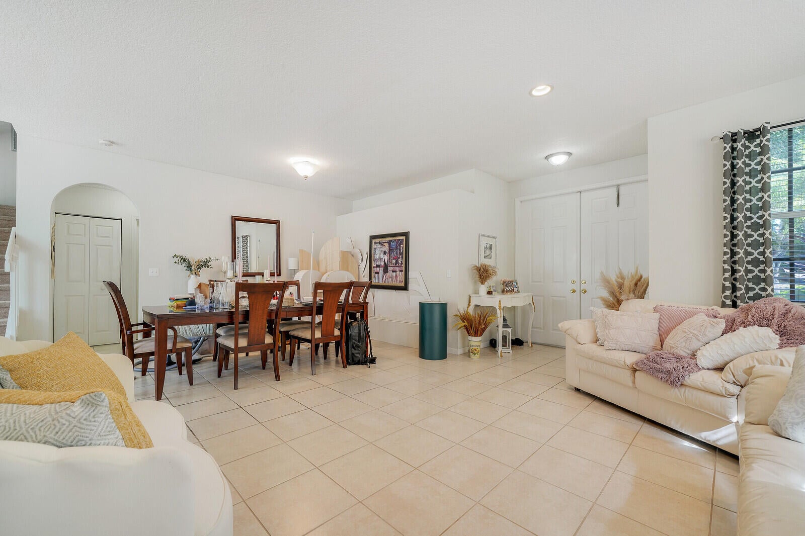 Properties 9870 Warner Lane