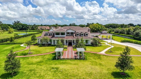 Photo of 10250 El Paraiso Place, Delray Beach, FL 33446 (MLS # B26035467)