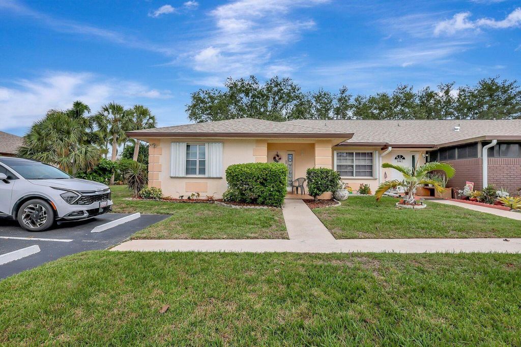 Photo of 5840 Summerfield Court, Fort Pierce, FL 34982 (MLS # R11141548)