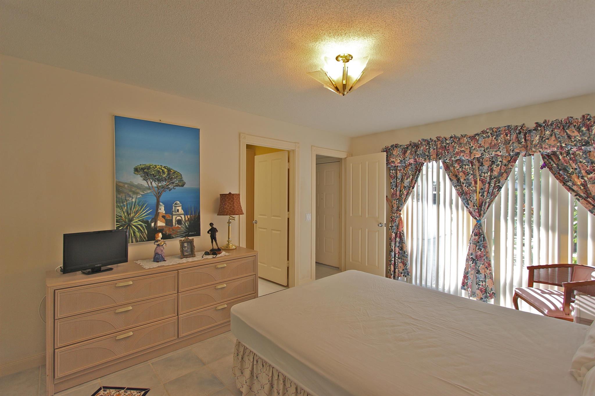 Oaks-Sun Terrace - Residential Lease