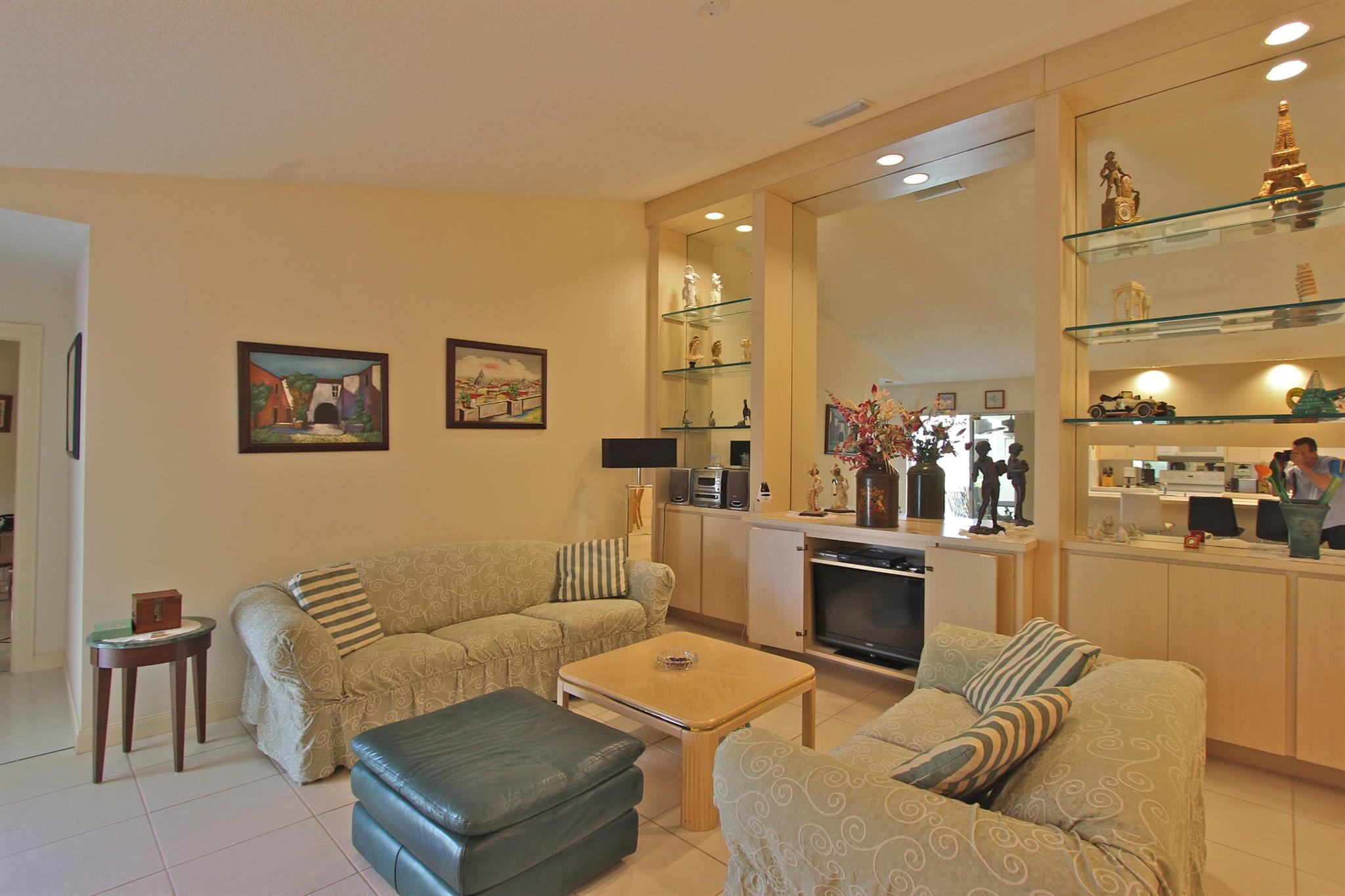 Oaks-Sun Terrace - Residential Lease