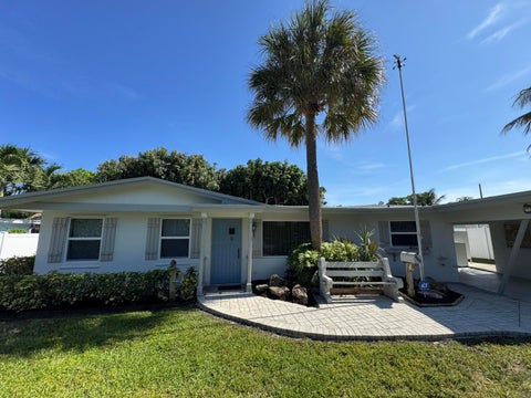 Tiny photo for 2560 NE 20th Street, Pompano Beach, FL 33062 (MLS # B26025734)