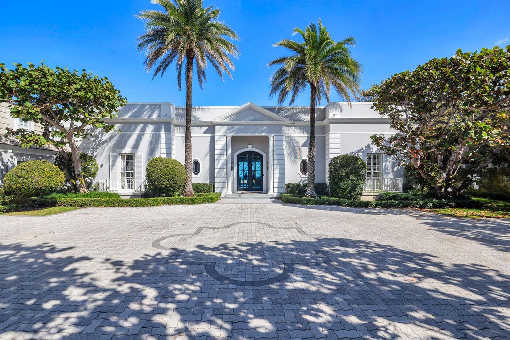 Photo of 5 Via Los Incas, Palm Beach, FL 33480 (MLS # R11167313)