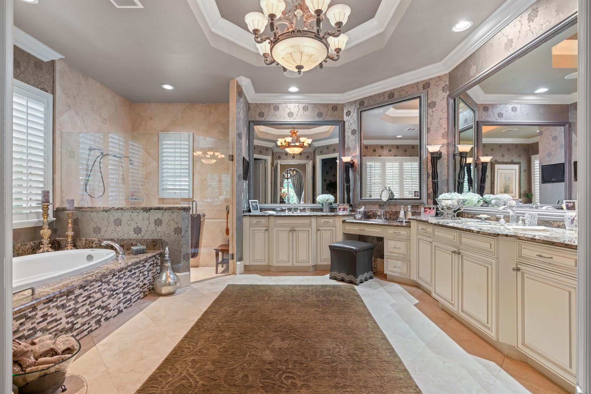 OLD PALM 4 - Residential