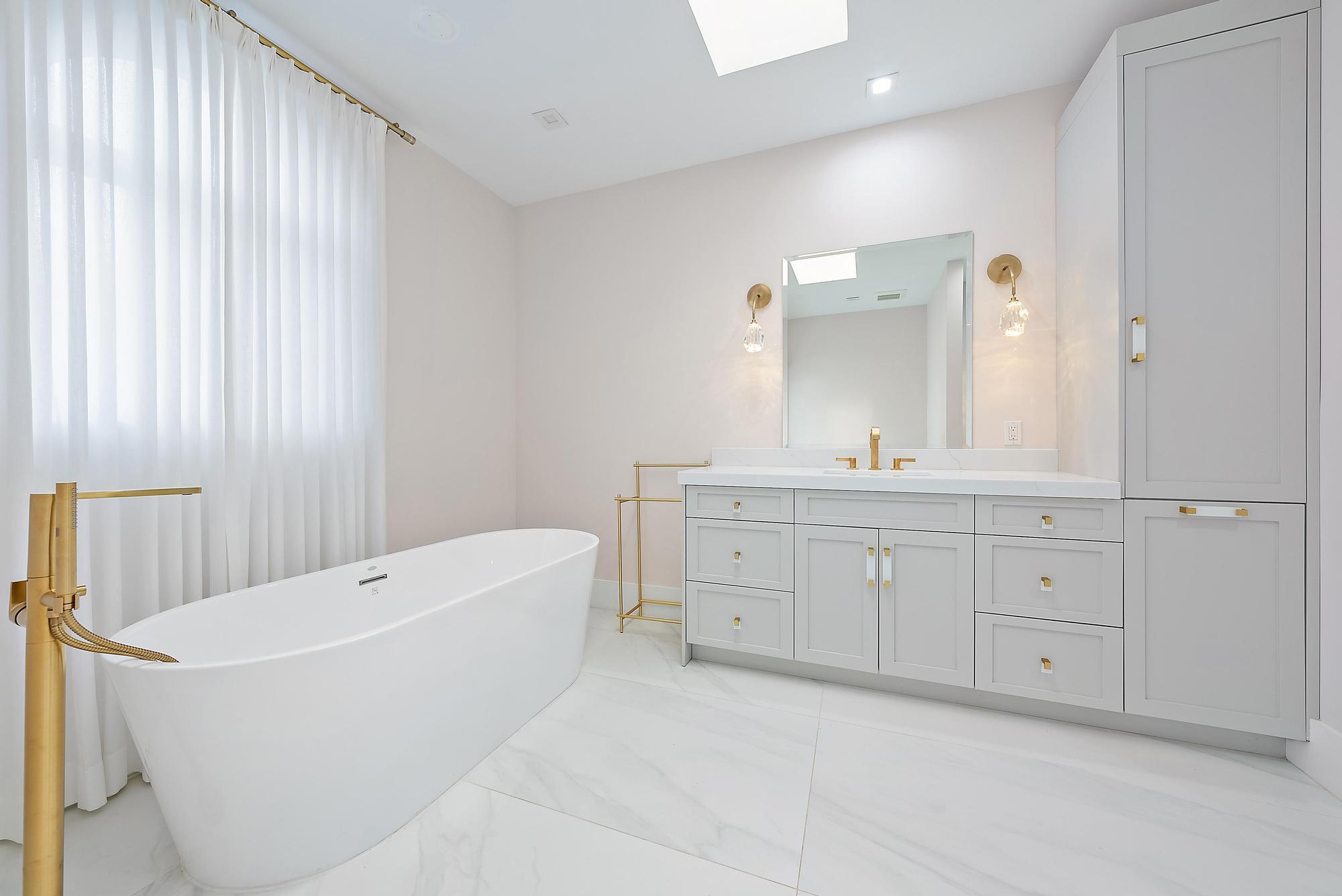 Admirals Cove - Residential