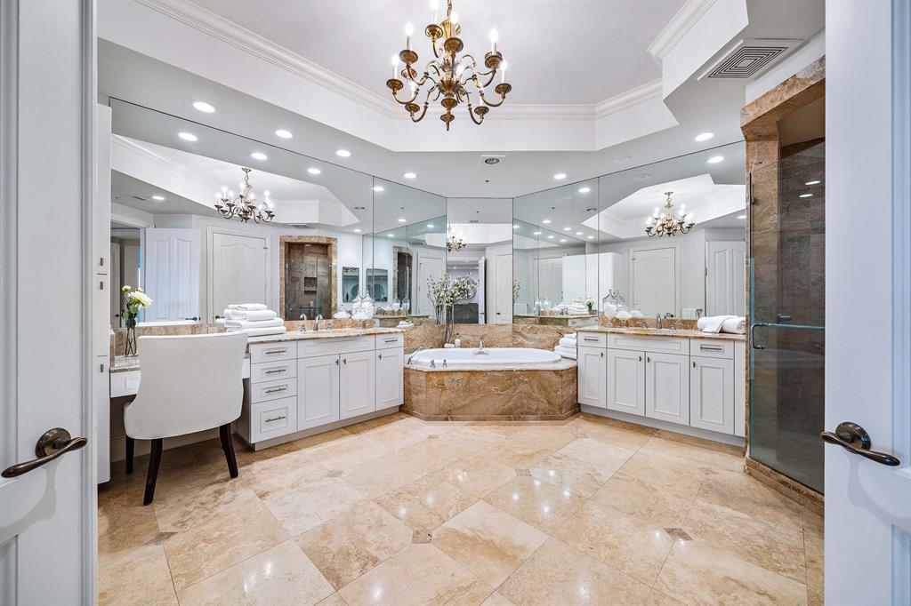 ONE WATERMARK PLACE OF THE PALM BEACHES CONDOMINIU - Residential