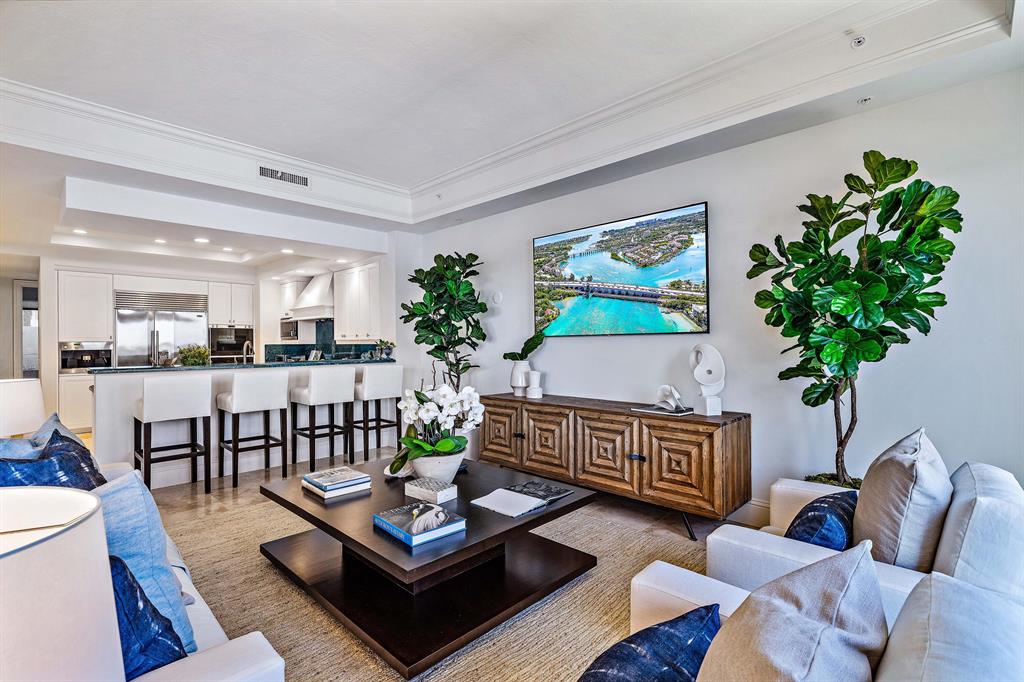 ONE WATERMARK PLACE OF THE PALM BEACHES CONDOMINIU - Residential