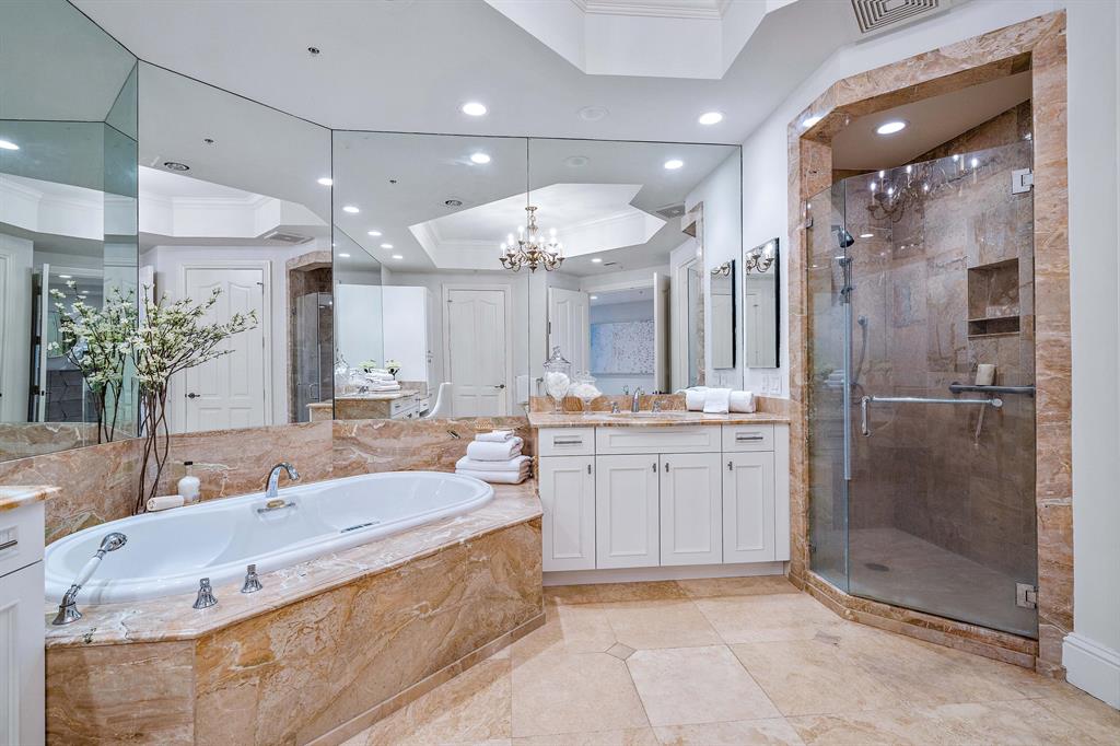 ONE WATERMARK PLACE OF THE PALM BEACHES CONDOMINIU - Residential