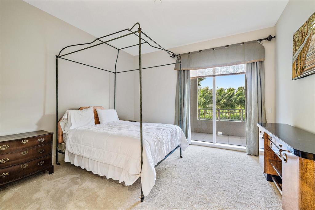 ONE WATERMARK PLACE OF THE PALM BEACHES CONDOMINIU - Residential