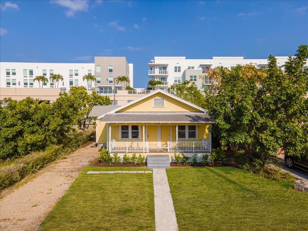 Photo of 229 SE 4th Avenue, Delray Beach, FL 33483 (MLS # R10702761)